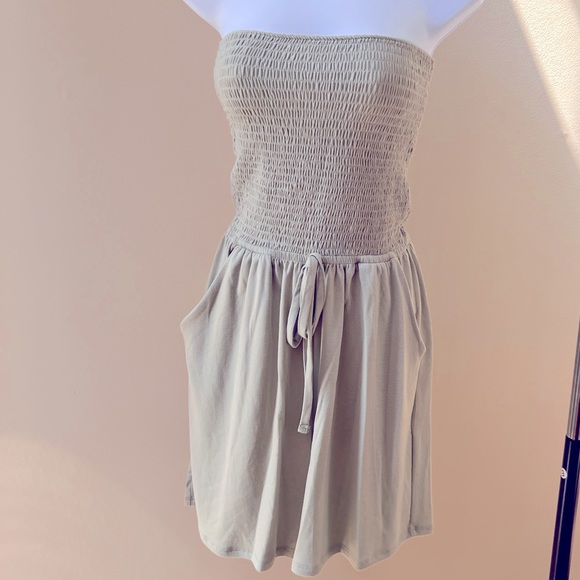 Tube Top Romper (NWT) - Picture 4 of 7